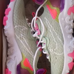 Women's nike react vision